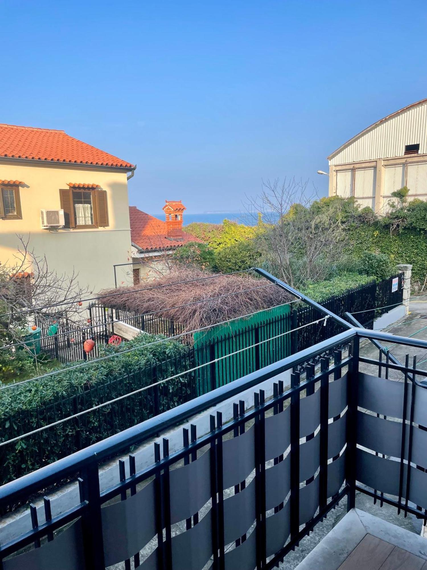 Apartments Kolorcek Изола Экстерьер фото