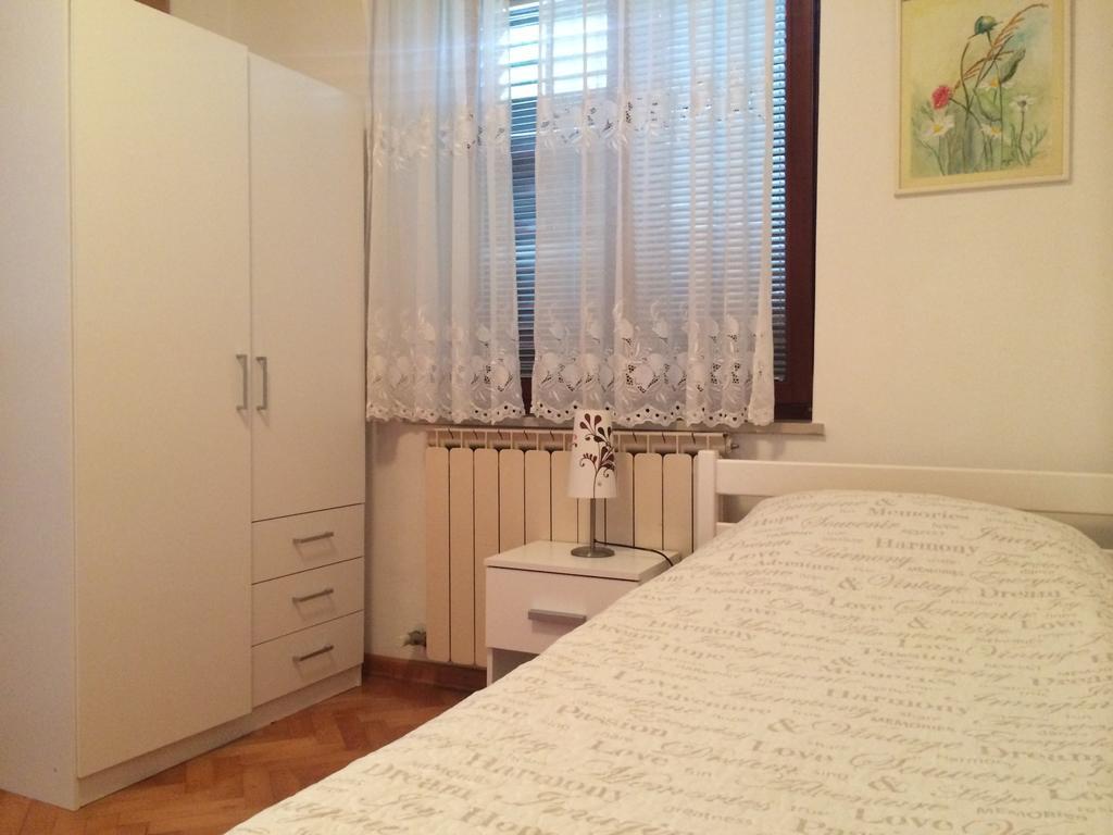 Apartments Kolorcek Изола Экстерьер фото